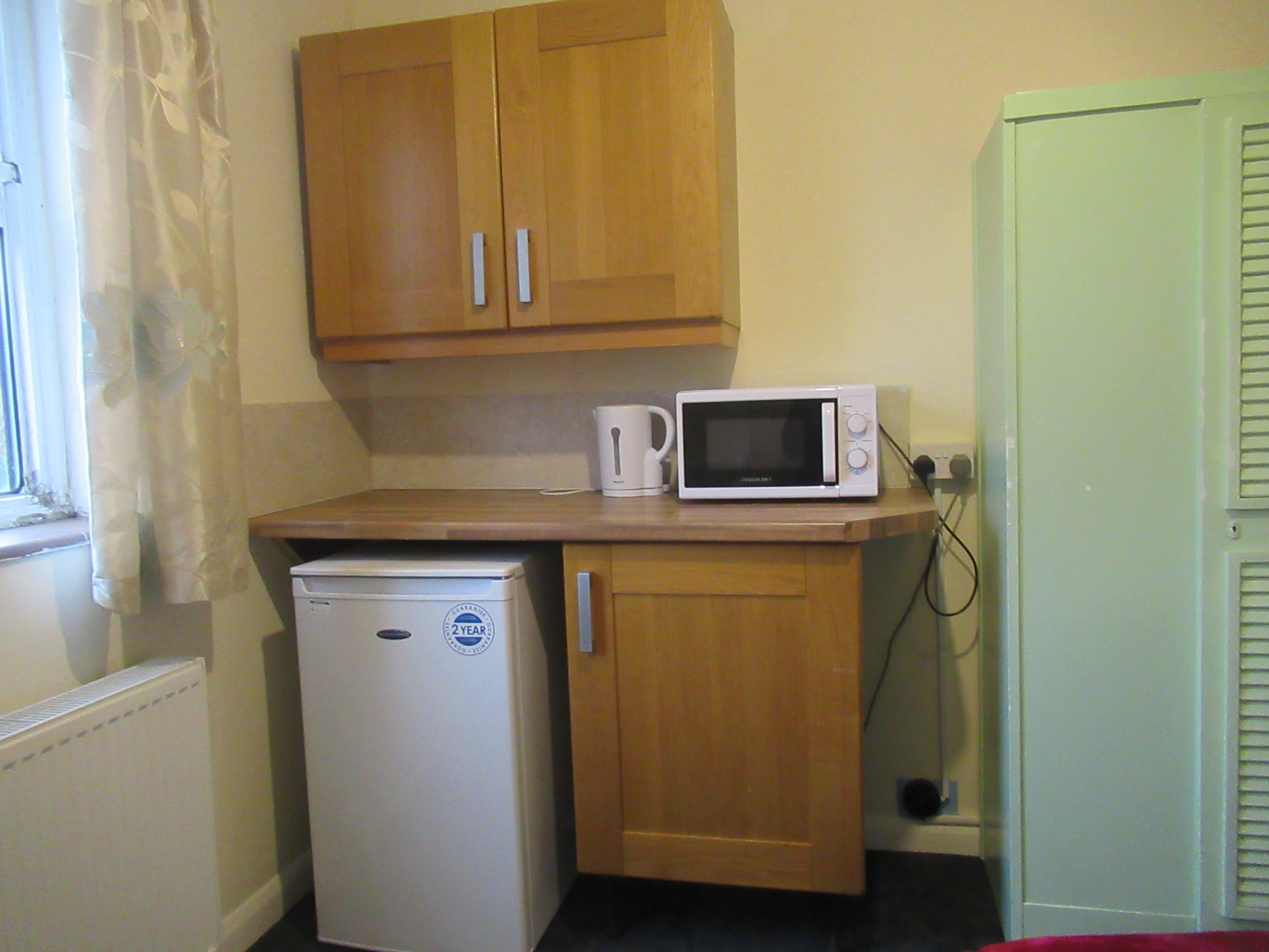 Lennard House kitchenette